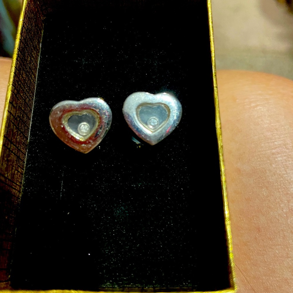 18k heart earrings there look just like chopped